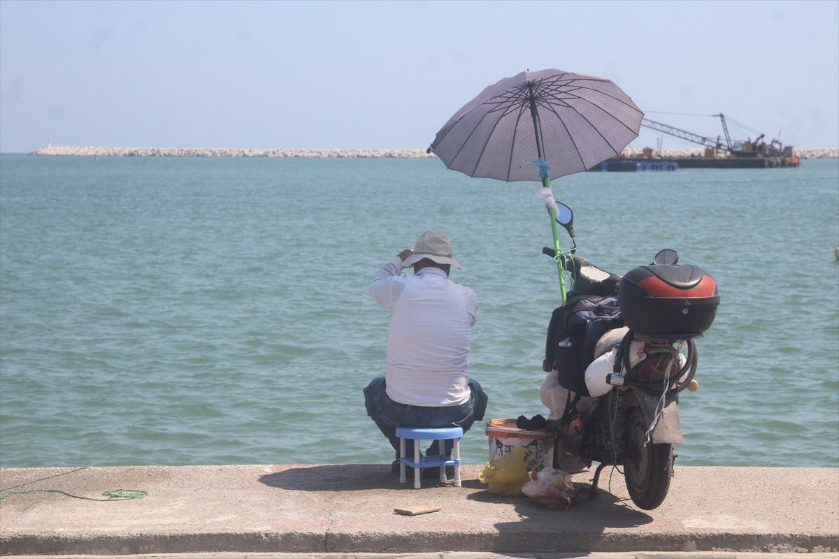 Adana ve Mersin\'de Yüksek Nem Oranıyla Etkili Sıcak Hava
