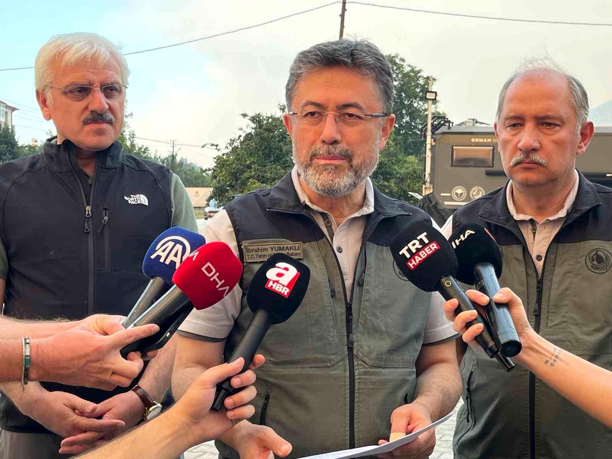 Tarım ve Orman Bakanı Yumaklı, Göynük\'teki Orman Yangınıyla İlgili Açıklama Yaptı