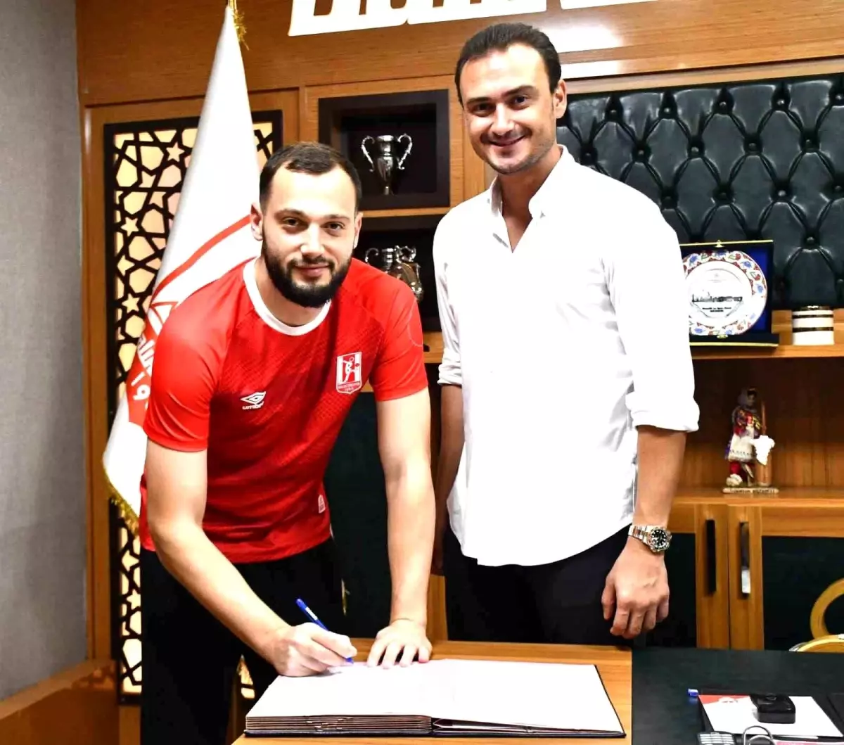 Balıkesirspor, Keçiörengücü\'nden Özer Özdemir\'i transfer etti