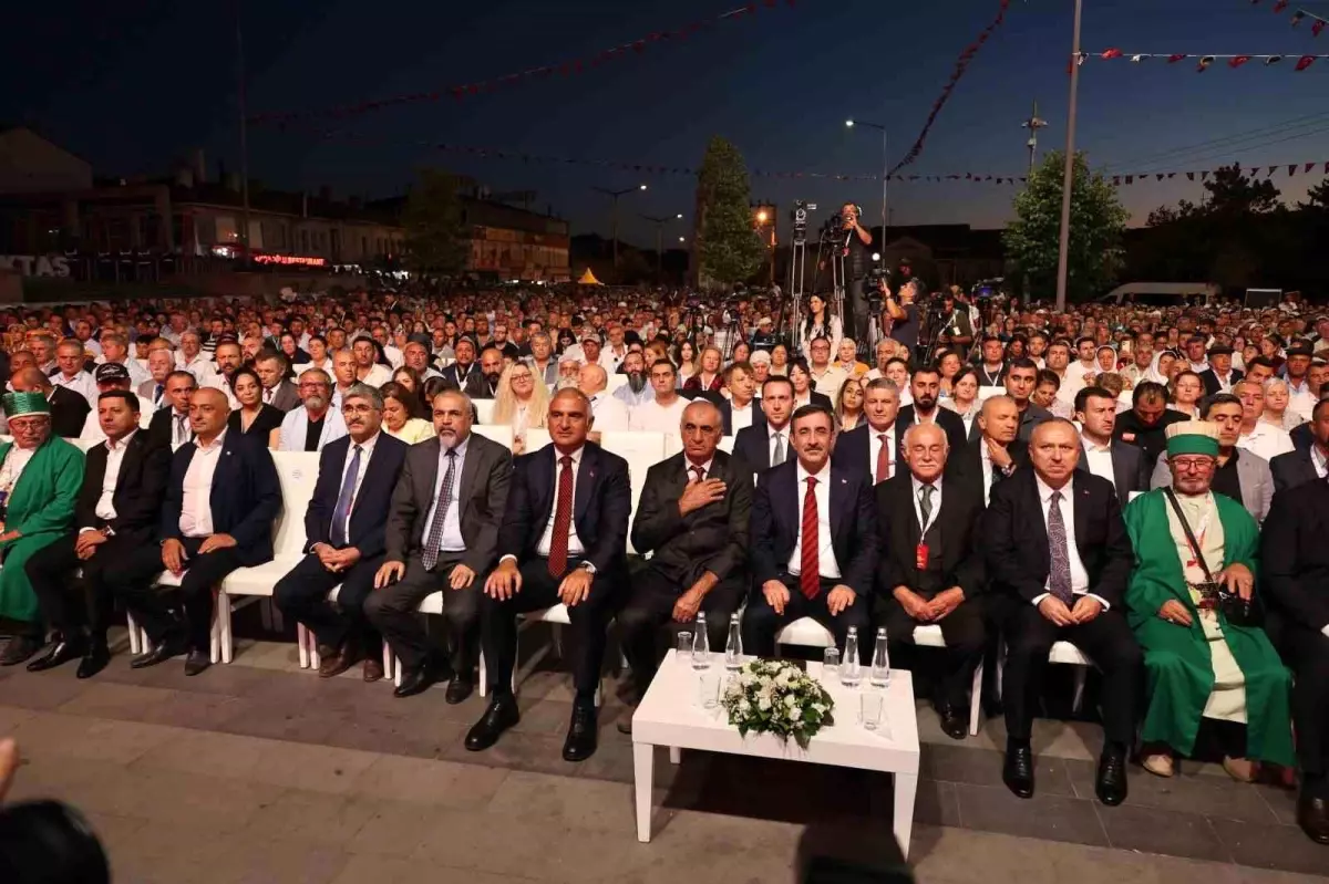 Nevşehir Belediye Başkanı Rasim Arı Hacı Bektaş Veli\'yi Anma Etkinliklerine Katıldı