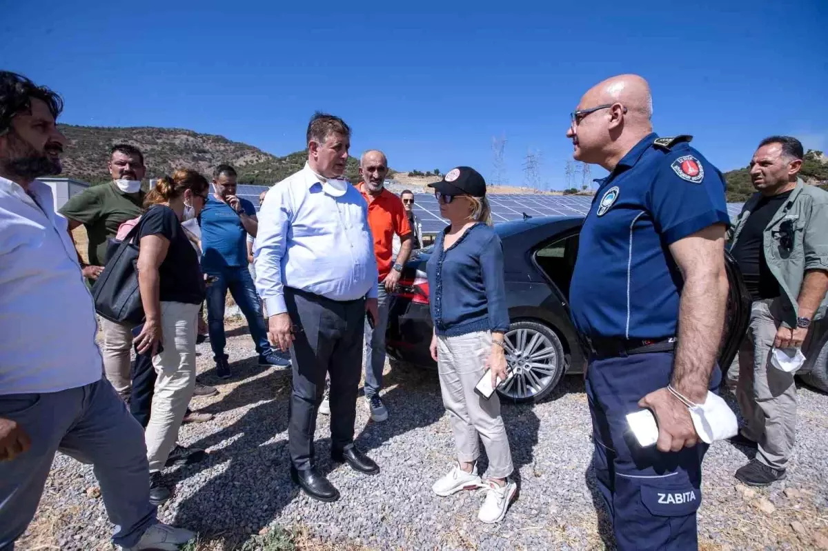 İzmir Büyükşehir Belediye Başkanı Tugay, Yangın Bölgesinde İncelemelerde Bulundu