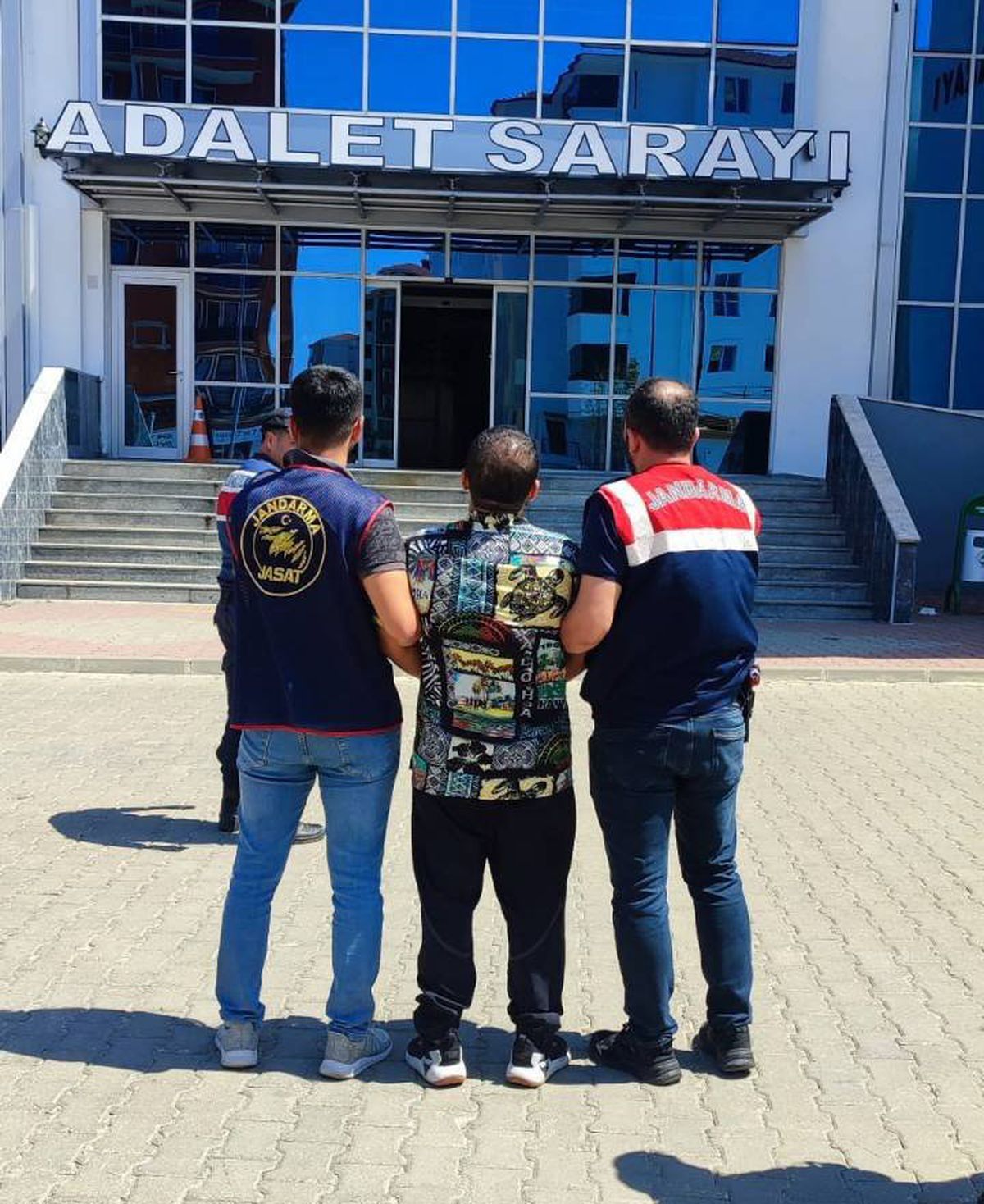 Keşan\'da Yunanistan\'a kaçmak isteyen suç örgütü lideri yakalandı