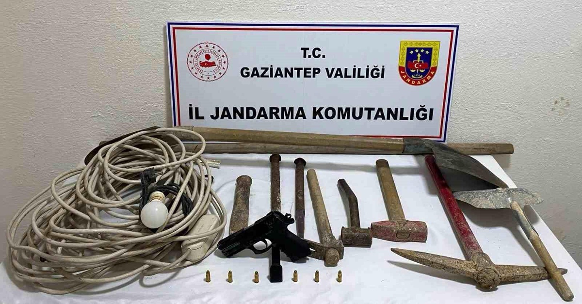 Gaziantep\'te Tarihi Eser Kaçakçılığı Operasyonu: 4 Şüpheli Yakalandı