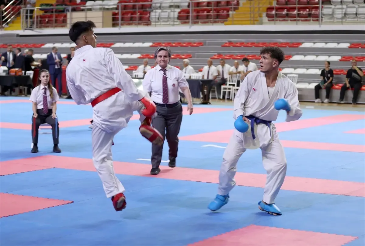 Türkiye Karate Federasyonu, Dünya Yıldızlar, Gençler ve 21 Yaş Altı Karate Şampiyonası\'nda birincilik hedefliyor