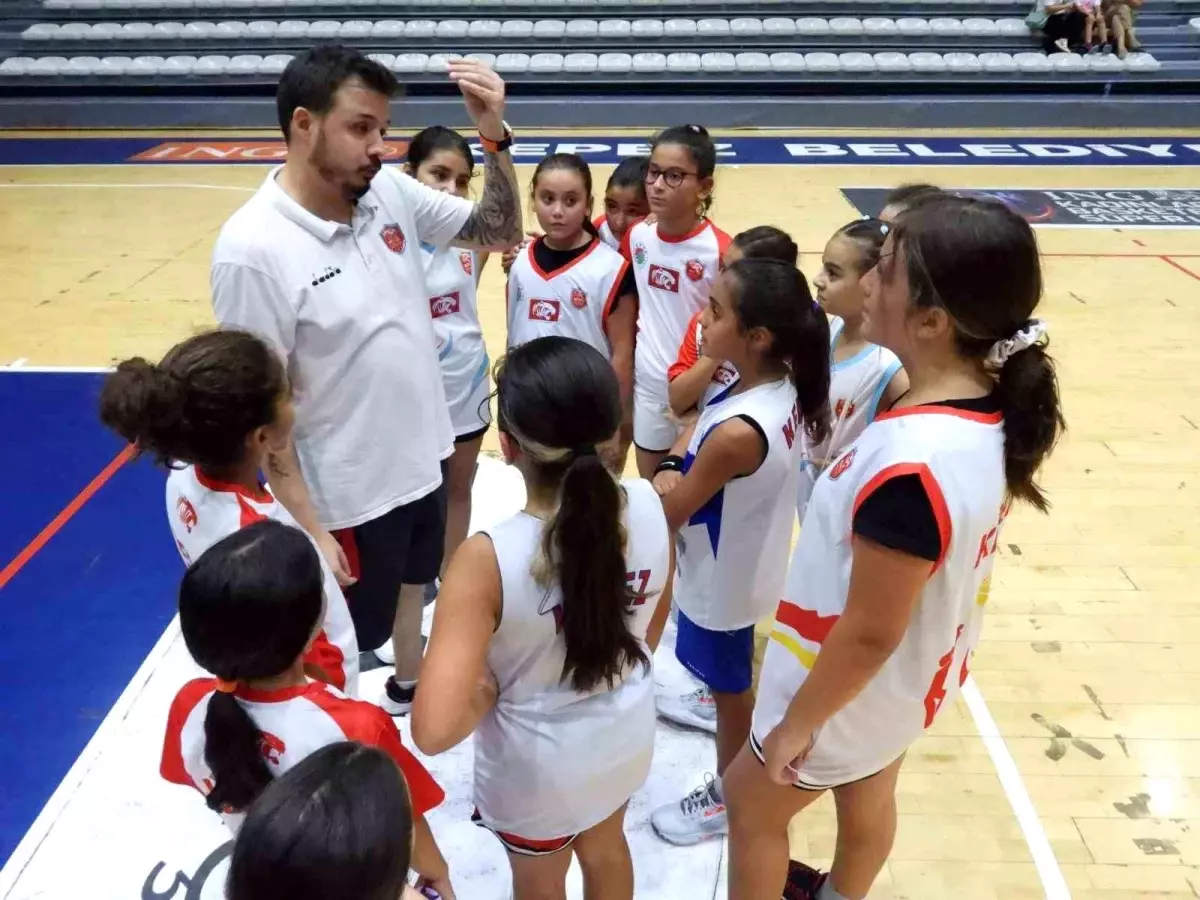 Kepez Belediyespor ve Antalya Basketbol U12 Takımları Hazırlık Maçı Yaptı