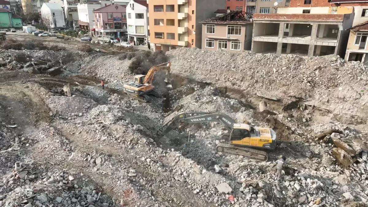 Gölcük Belediye Başkanı: Mümkün olduğu ölçüde tüm binaların yenilenmesi gerekiyor