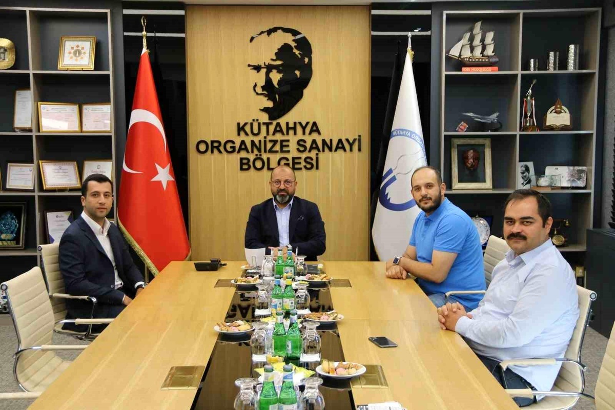 Kütahya Kızılay Şube Başkanı Kütahya Organize Sanayi Bölgesi\'ni ziyaret etti