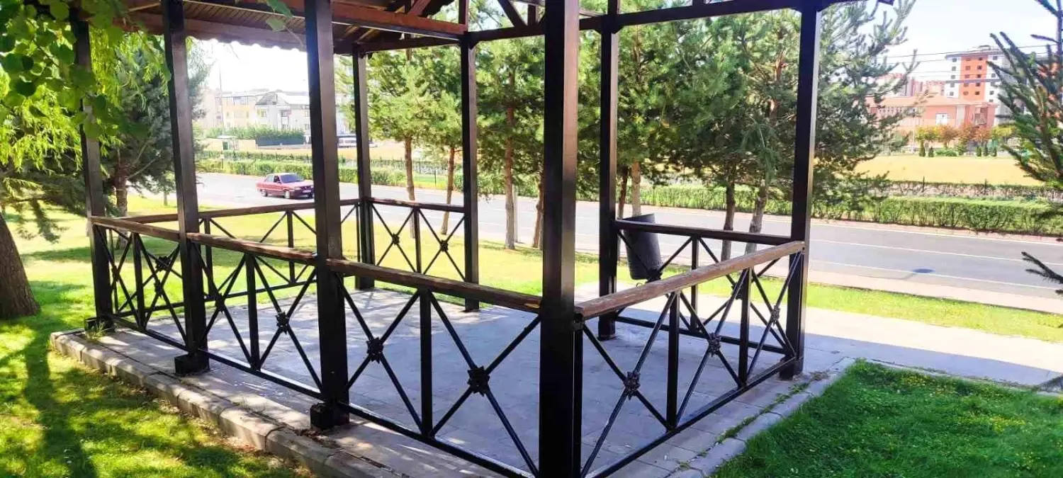 Kayseri Büyükşehir Belediyesi Park ve Bahçeleri Yeniliyor