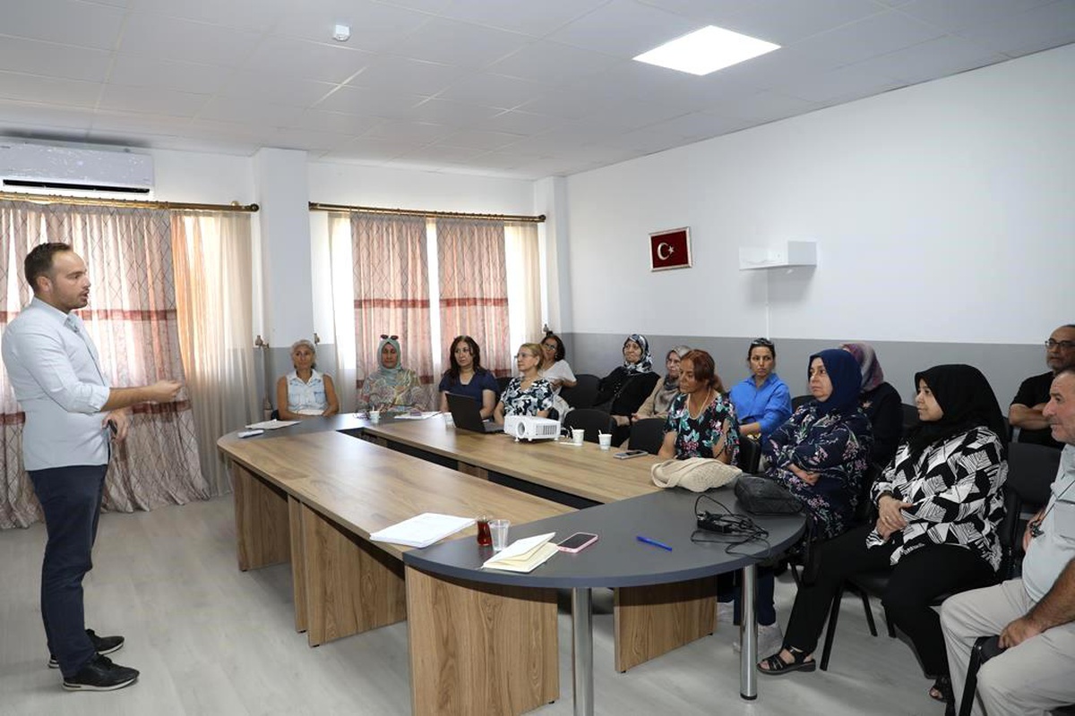 Tilki Süleymaniye Engelsiz Yaşam Merkezi\'nde Velilerle Görüşme Yapıldı