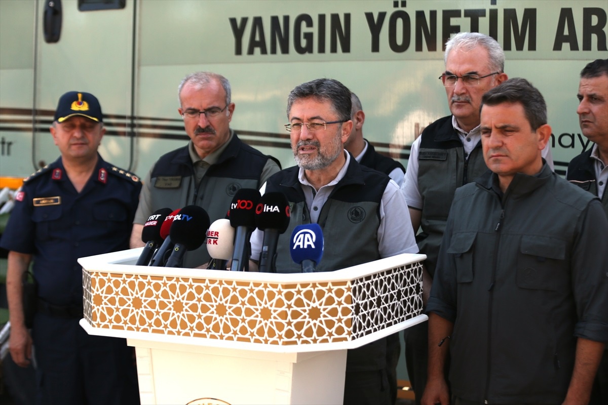 Çanakkale\'deki Orman Yangını Kontrol Altına Alındı
