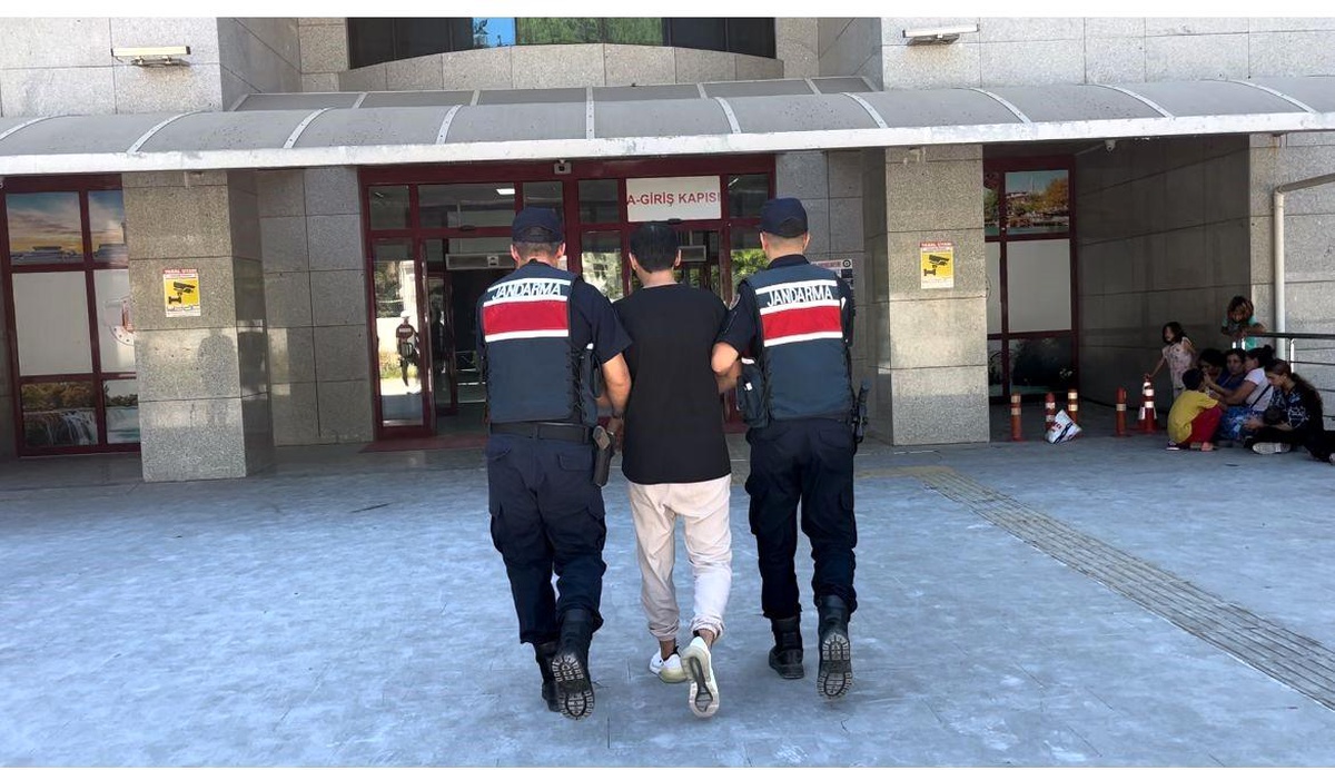 Manavgat\'ta aranan şüpheli yakalandı