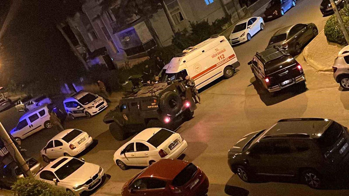 Ankara\'da Bir Kişi Etrafa Ateş Açtı, Mahallede Paniğe Neden Oldu