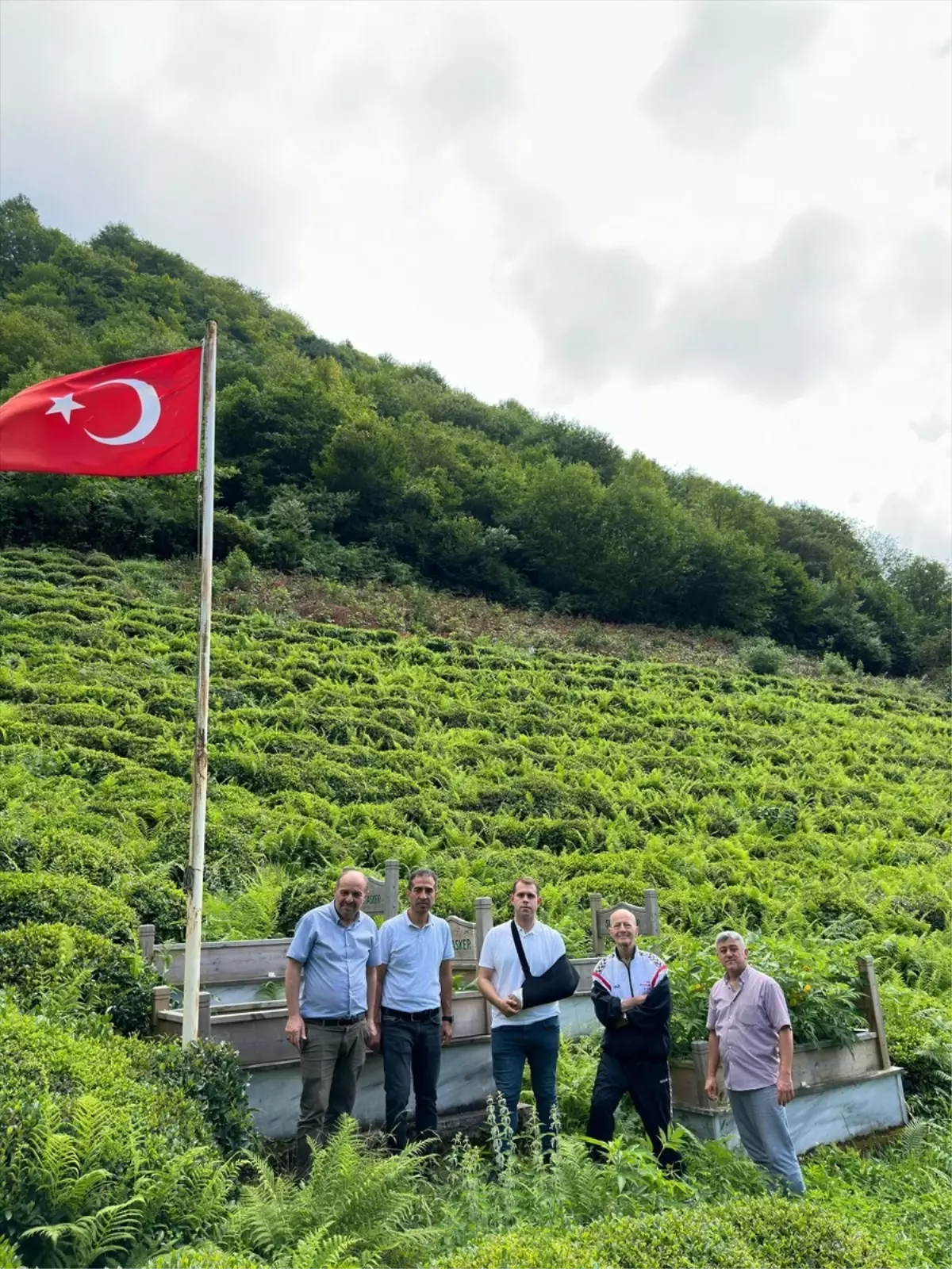 Güce Kaymakamı Şehitlik Ziyaretinde Tarihi Mirasa Dikkat Çekti