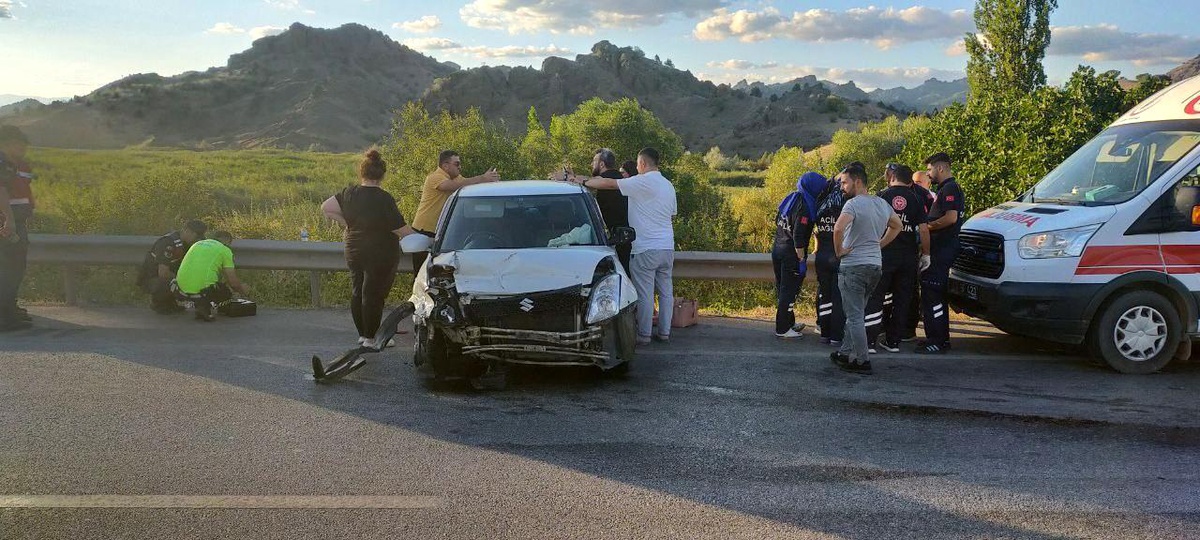 Çorum\'da trafik kazası: 3 kişi yaralandı