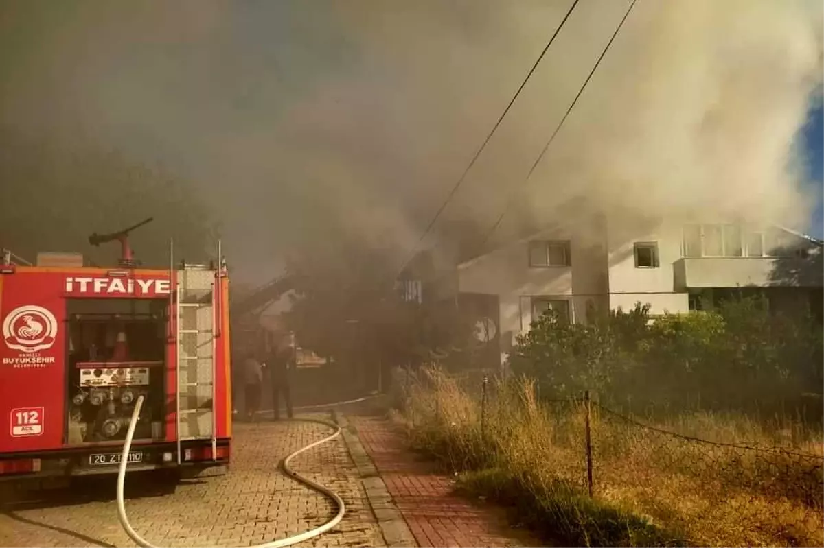 Denizli Çivril\'de Ev Yangını