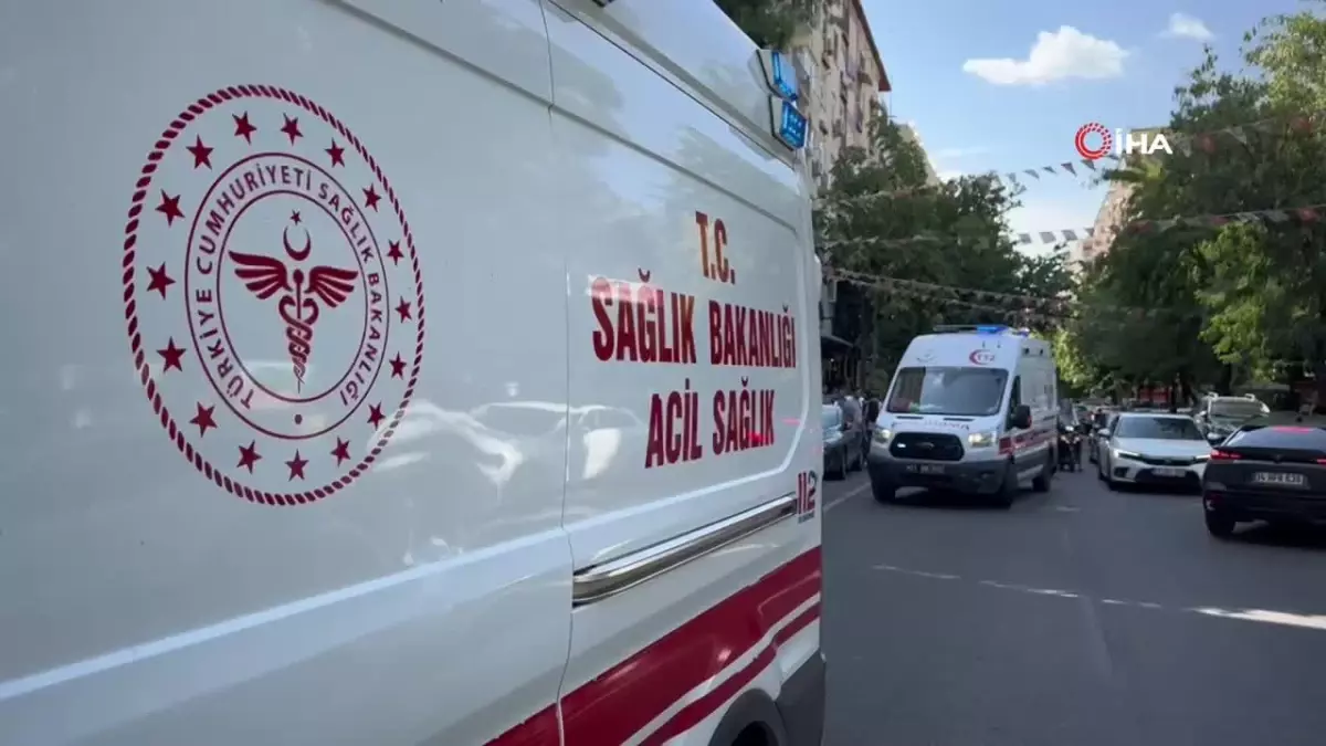 Diyarbakır\'da husumetli iki grup arasında silahlı kavga: 2 yaralı