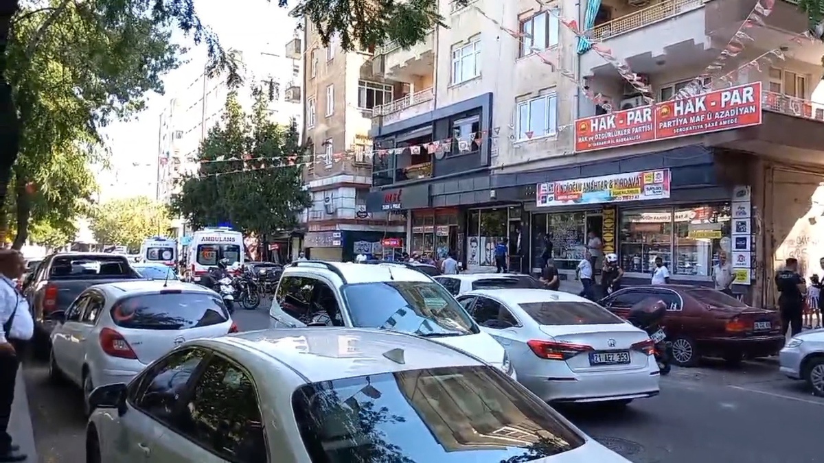 Diyarbakır\'da silahlı kavga: 2 yaralı