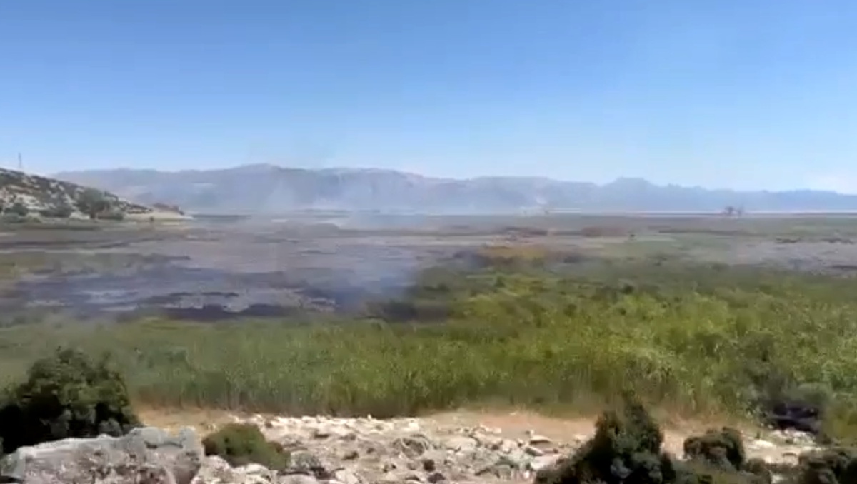Eğirdir Gölü\'nde Metan Gazı Dumanı Görüntülendi