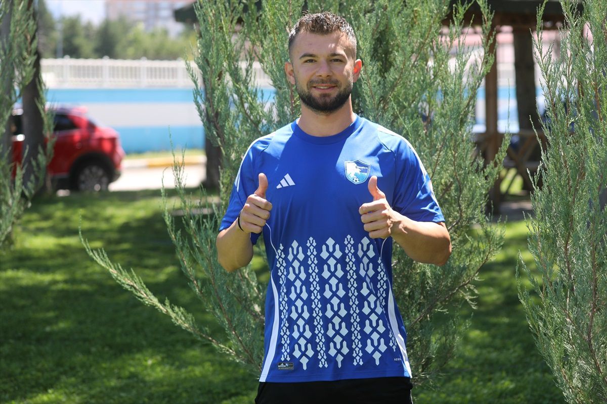 Erzurumspor FK, Giovanni Crociata ve Salih Sarıkaya\'yı transfer etti