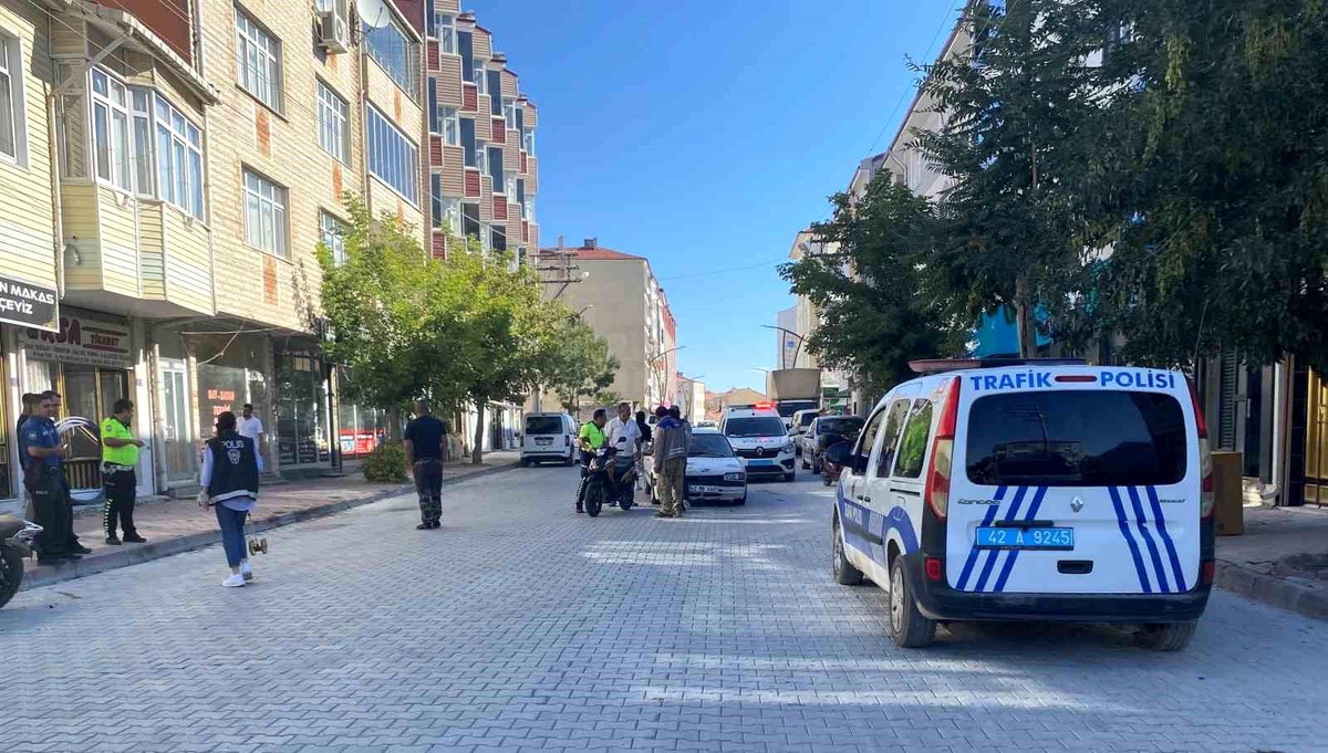 Konya\'da motosiklet ile otomobil çarpıştı, sürücü yaralandı