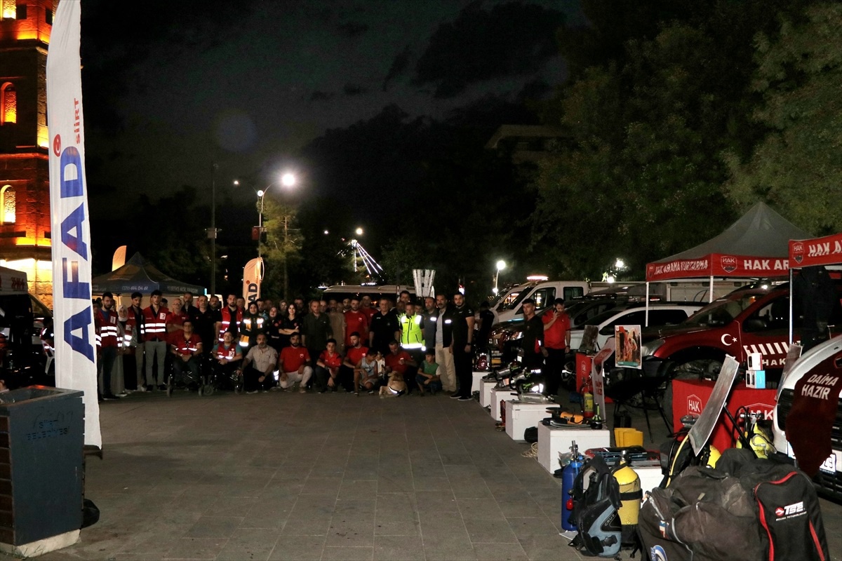 Siirt\'te Marmara Depremi\'nin 25. yılında bilgilendirme ve ekipman tanıtımı yapıldı