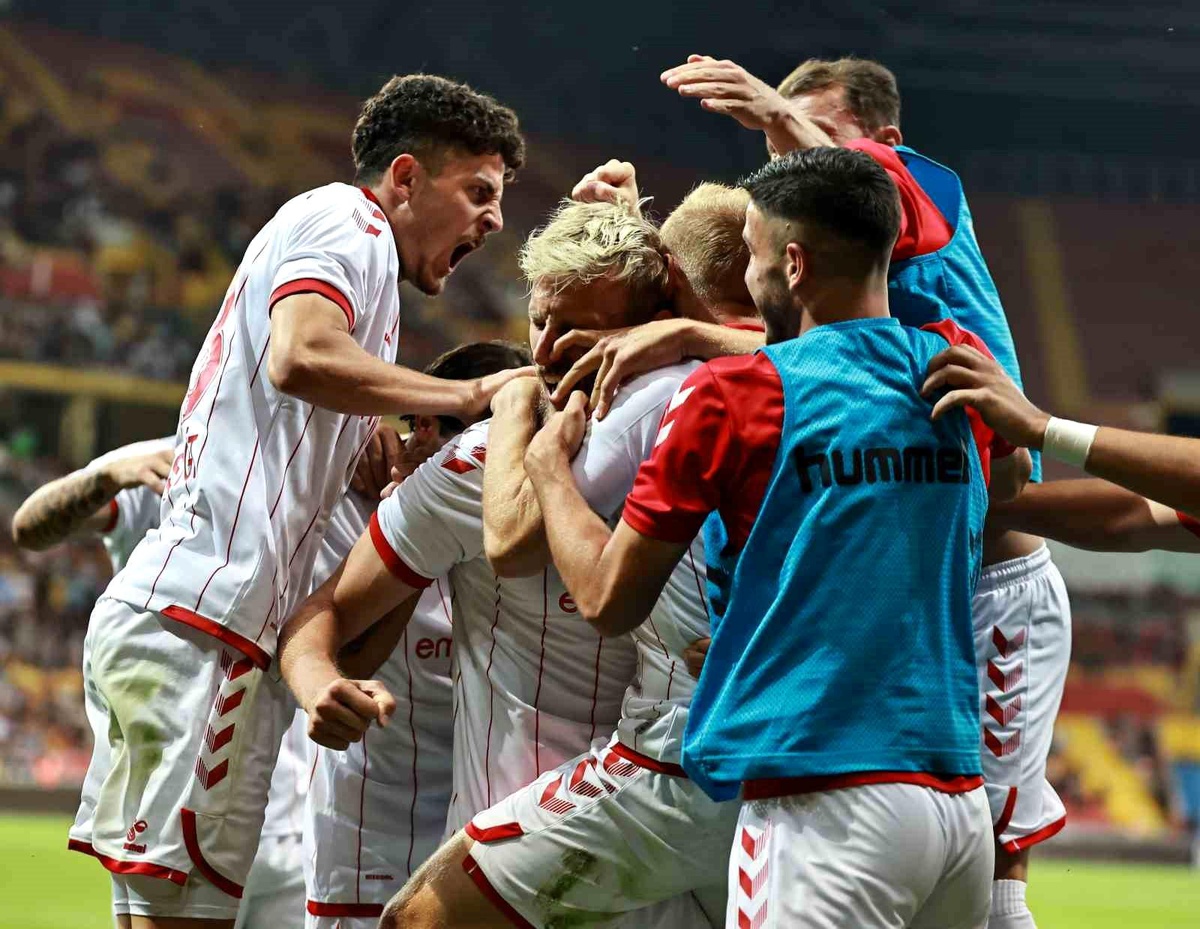 Sivassporlu Uros Radakovic, Kayserispor maçında attığı gollerle skor üretti