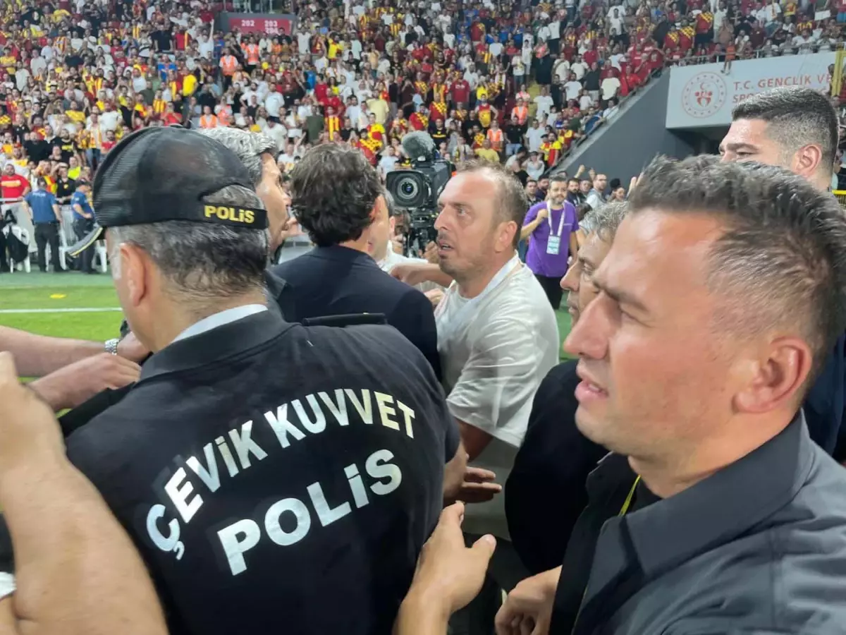 Fenerbahçe Başkanı Ali Koç\'u İten Göztepe Yöneticisi Adliyeye Sevk Edildi