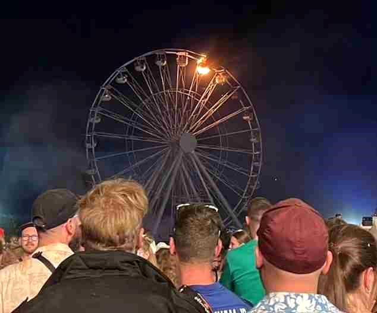 Almanya\'da Müzik Festivalinde Dönme Dolap Yangını: 23 Yaralı