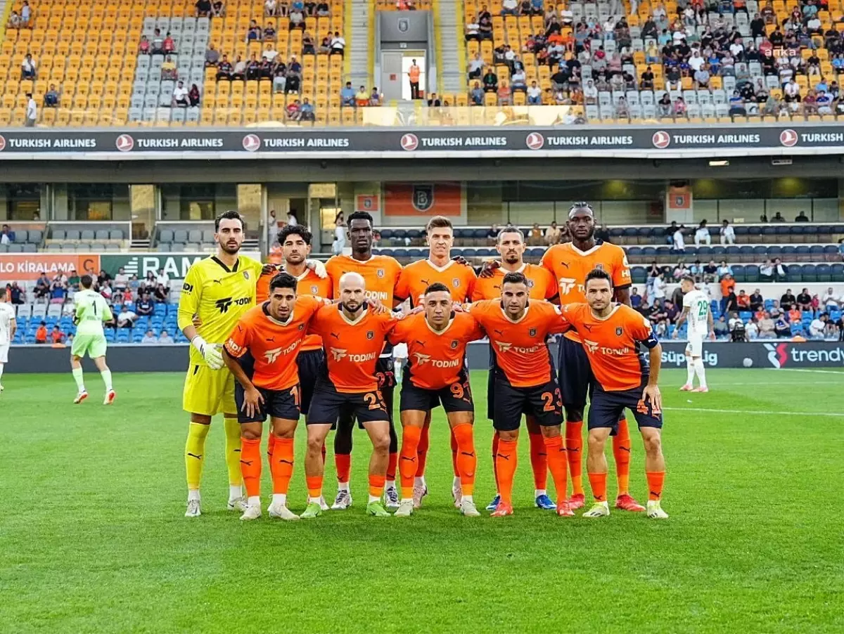 Başakşehir, Alanyaspor\'u 4-2 mağlup etti