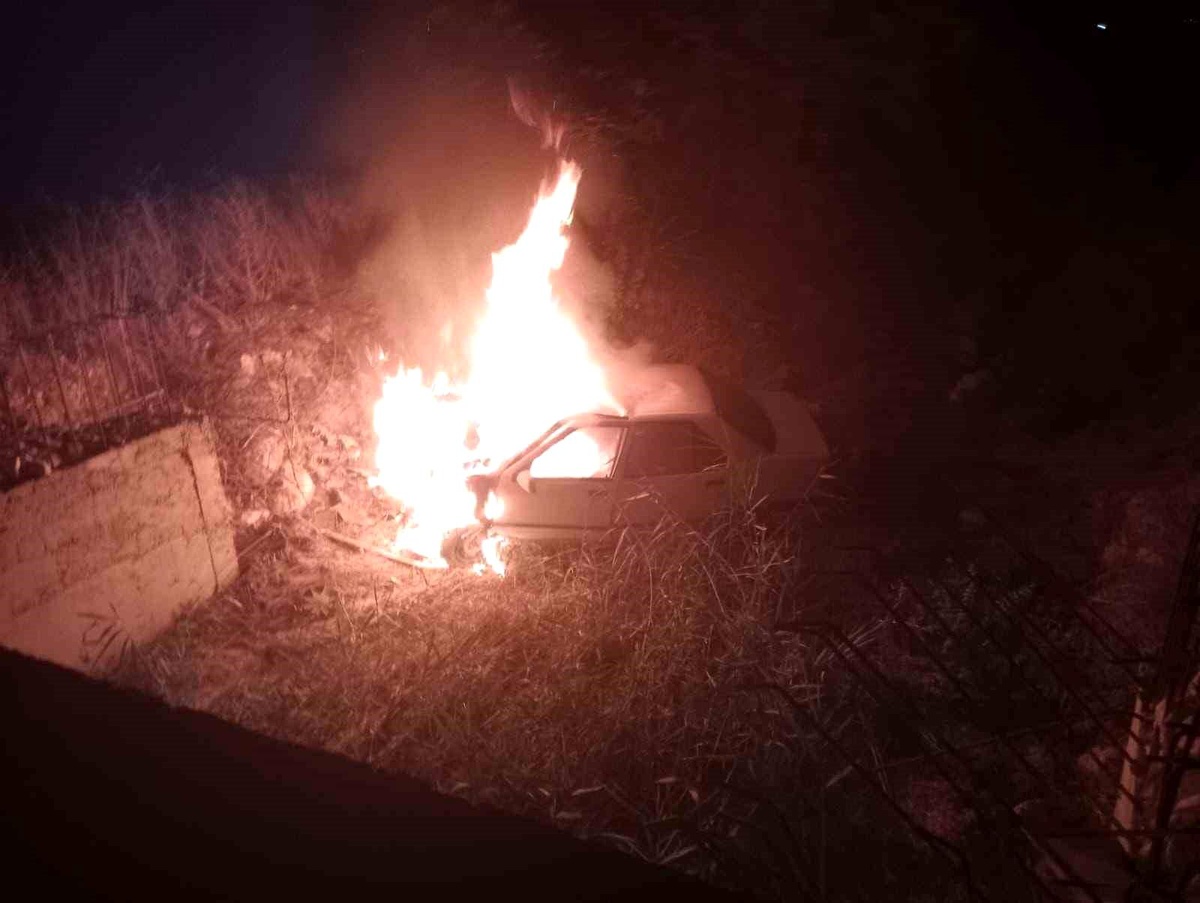 Burdur-Fethiye karayolunda otomobil takla attı ve yanarak kül oldu