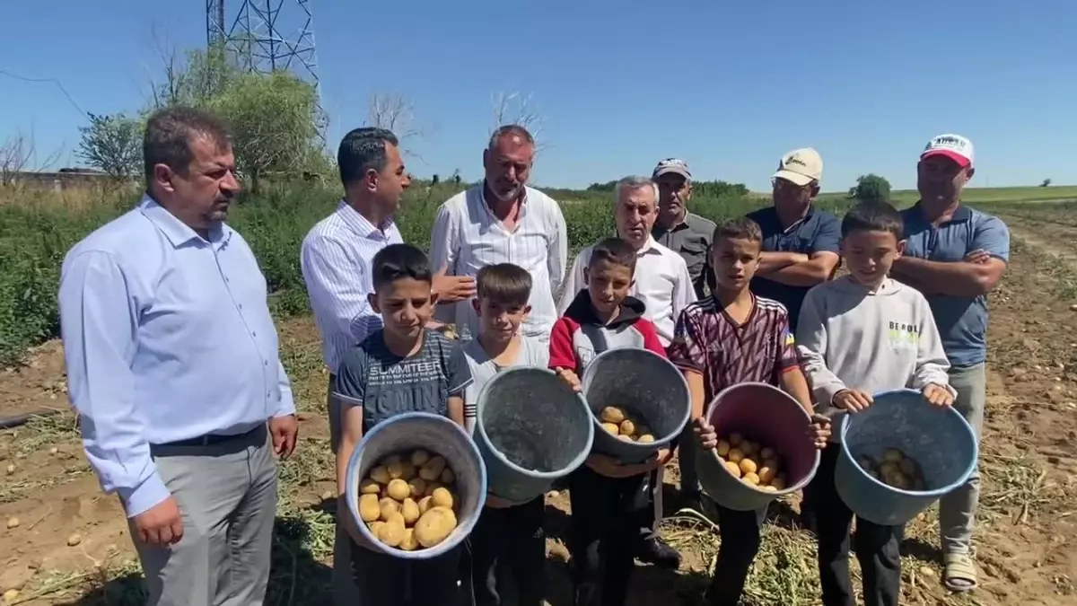 CHP Genel Başkan Yardımcısı Erhan Adem, Niğde\'de Patates Üreticileriyle Buluştu