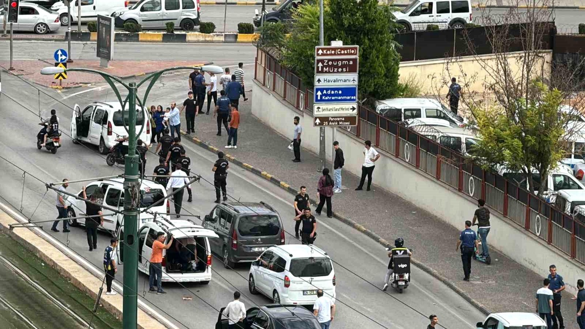Gaziantep\'te trafikte çıkan kavgaya polis müdahale etti