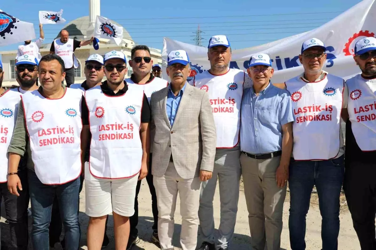 Gemlik Gübre Fabrikası\'nda İşten Çıkarılan İşçilere Destek