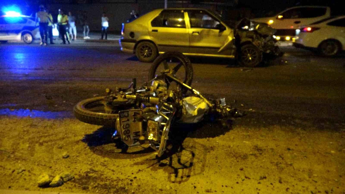 Malatya\'da otomobil ile motosiklet çarpıştı: 2 kişi ağır yaralandı