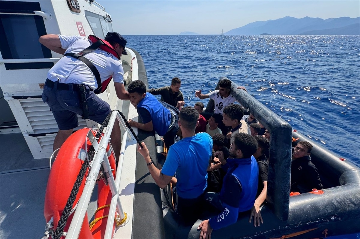 Muğla\'da 89 düzensiz göçmen kurtarıldı