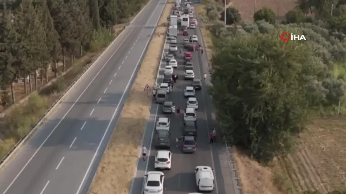 Muğla\'da çıkan orman yangınları nedeniyle Çine-Yatağan arası trafiğe kapatıldı