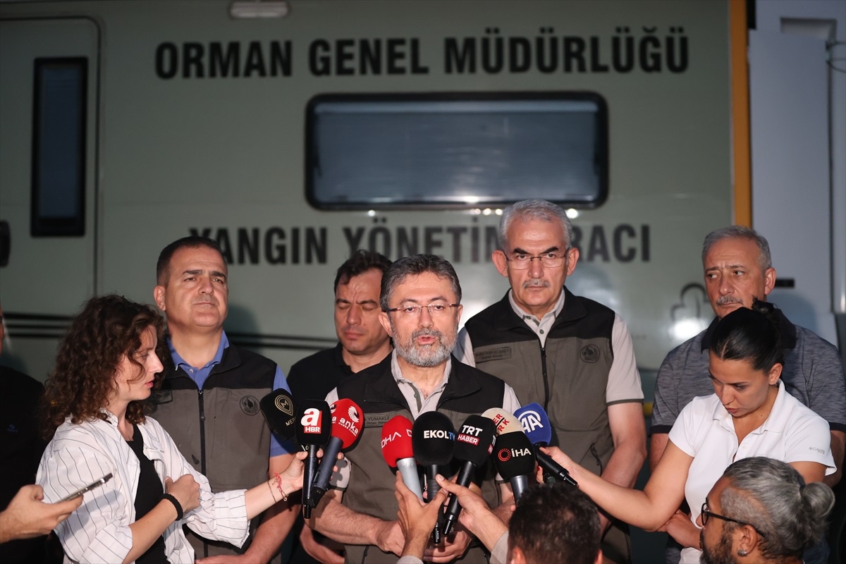 Tarım ve Orman Bakanı: Yangın konusunda endişe verici bir durum yok