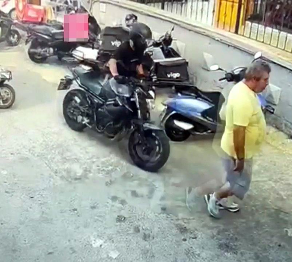 Üsküdar\'da Polis Ekipleri Kaçan Motosiklet Sürücüsünü Yakaladı
