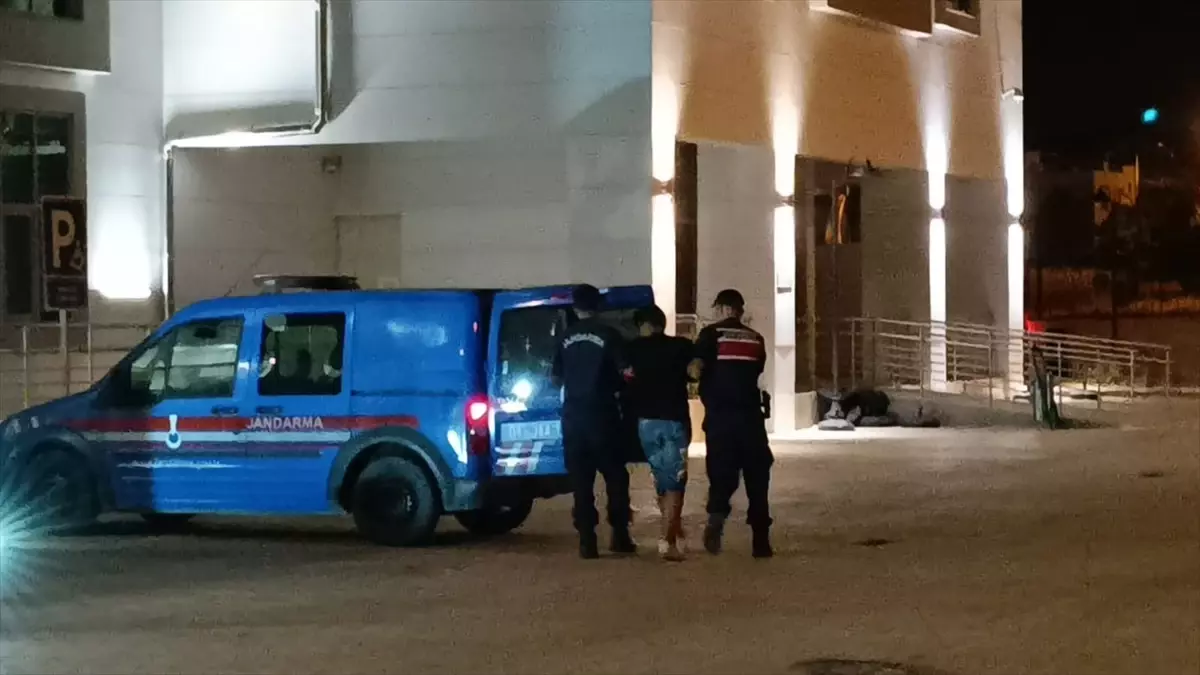 Kozan\'da Yanan Otomobilde Bulunan Cesetle İlgili 1 Şüpheli Tutuklandı