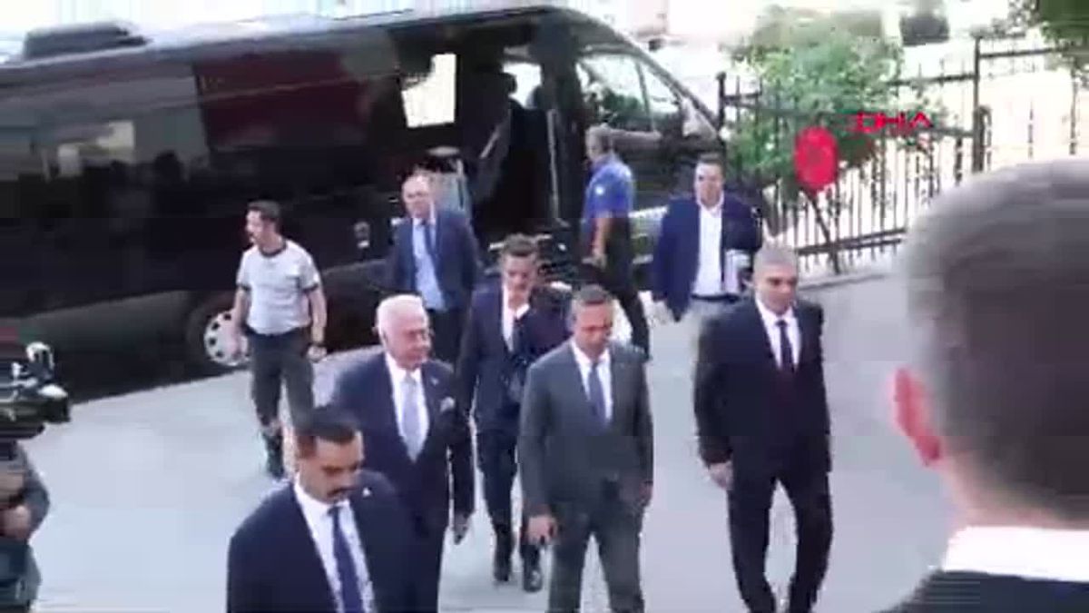 MHP Genel Başkanı Bahçeli, F.Bahçe Başkanı Ali Koç ile görüştü