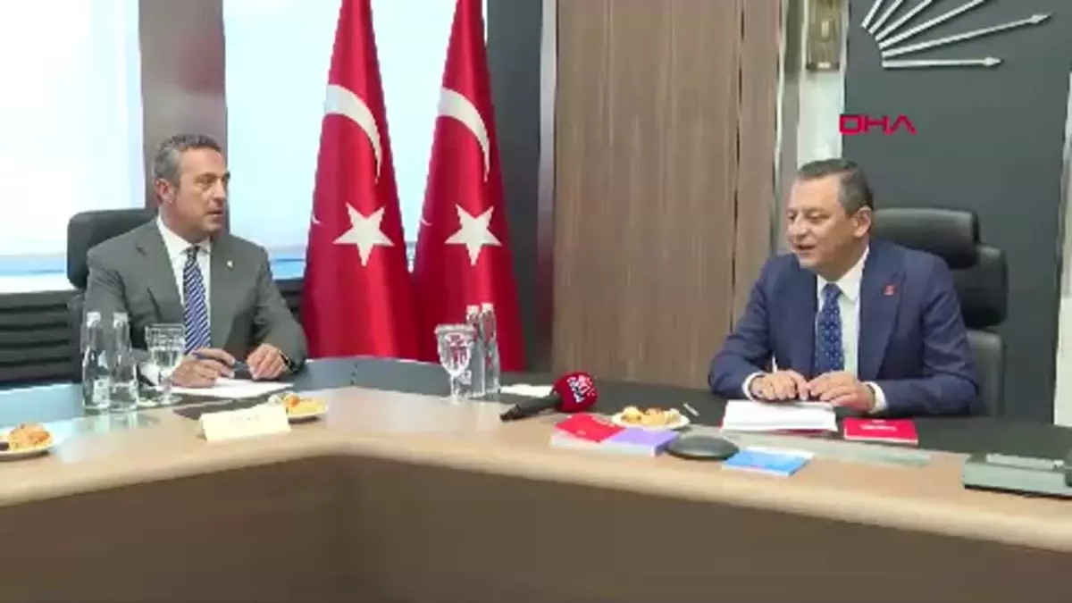 CHP Genel Başkanı Özgür Özel, Fenerbahçe Spor Kulübü Başkanı Ali Koç ile bir araya geldi