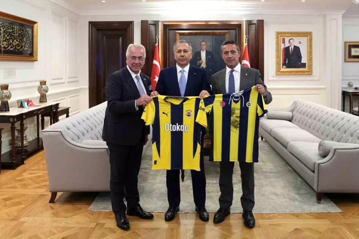 İçişleri Bakanı Ali Yerlikaya, Fenerbahçe Başkanı Ali Koç\'u kabul etti