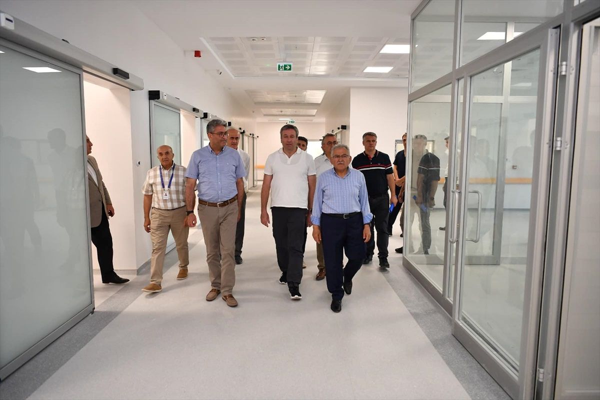 Kayseri Büyükşehir Belediyesi, ERÜ acil servis binası ve polikliniklerini tamamladı
