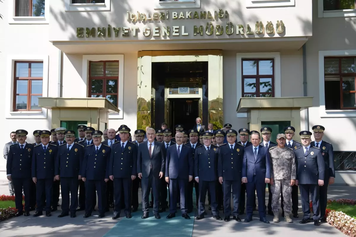 Mahmut Demirtaş, Emniyet Genel Müdürü olarak göreve başladı