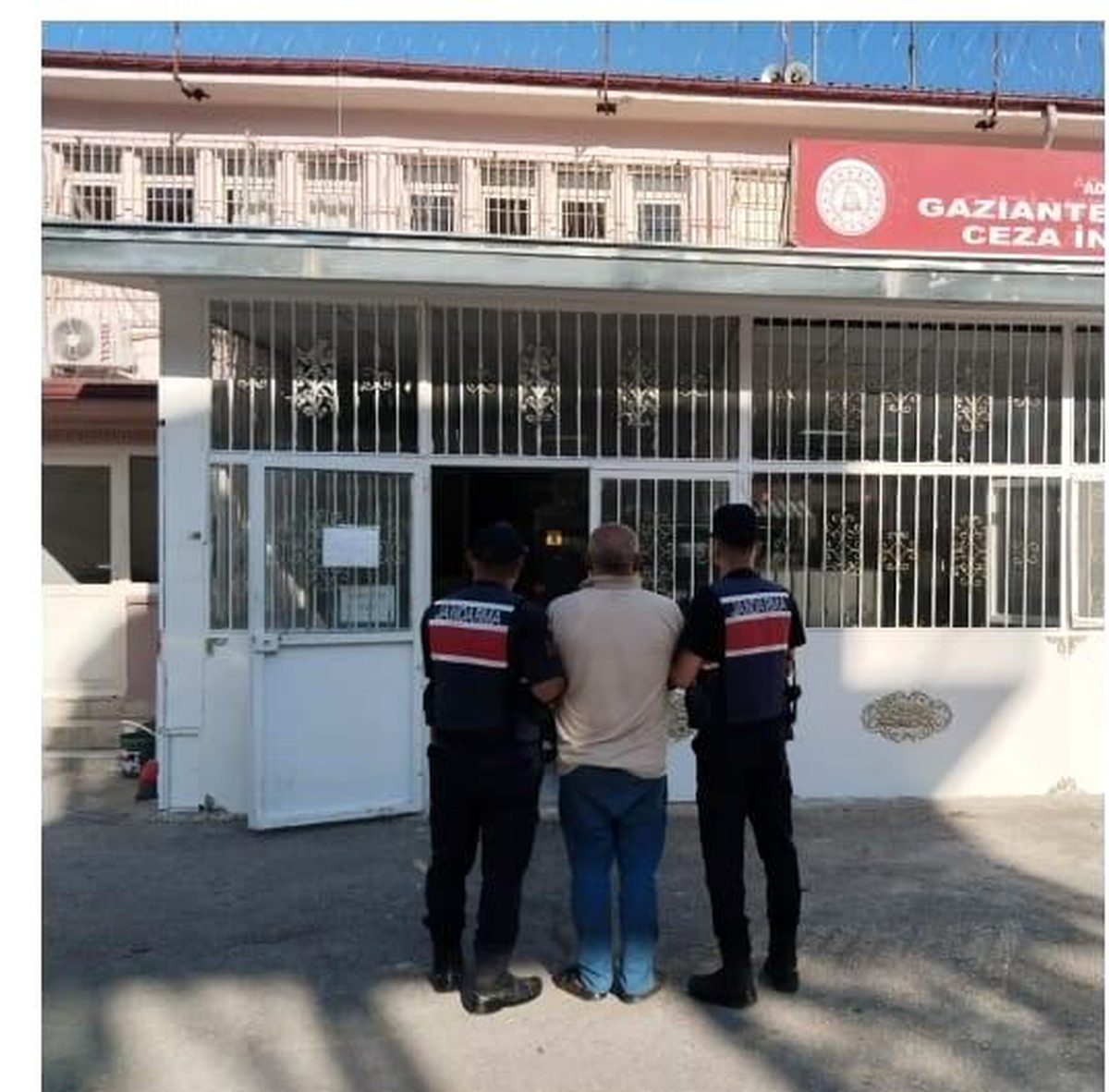 Gaziantep\'te Fıstık Hırsızlığı Operasyonunda 3 Şüpheli Yakalandı