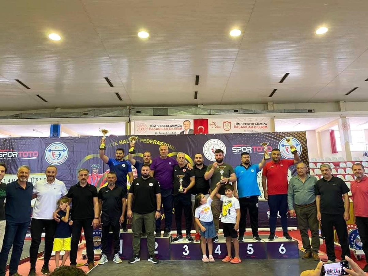 Kahramankazan Belediyespor Kulübü Sporcusu Berat Ergün Türkiye Şampiyonu