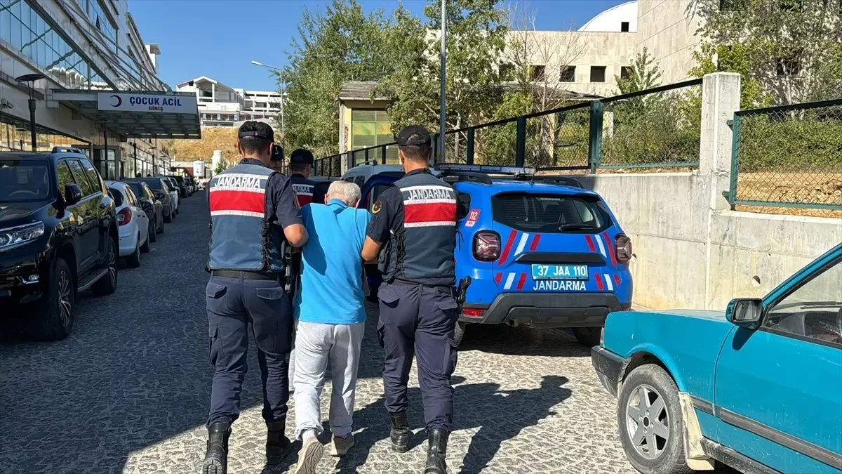 Kastamonu\'da baba, uyuşturucu kullandığı belirtilen oğlunu bıçakla öldürdü