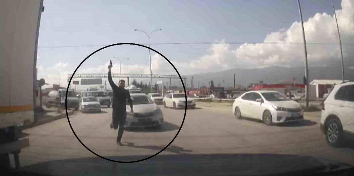 Hatay\'da Trafikte Yaşanan Tartışma Sonrası Soruşturma Başlatıldı