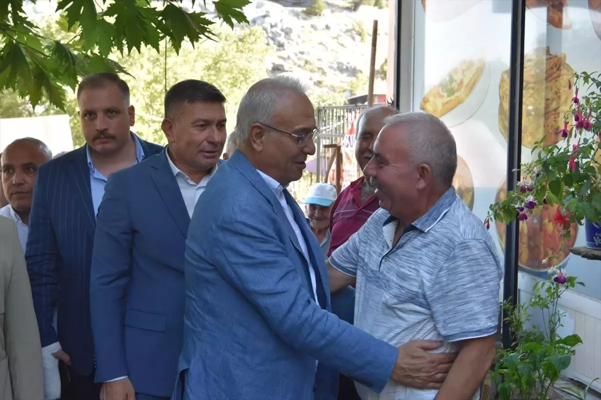 MHP Adana İl Başkanı Yusuf Kanlı, Karaisalı\'da Esnaf Ziyareti Yaptı