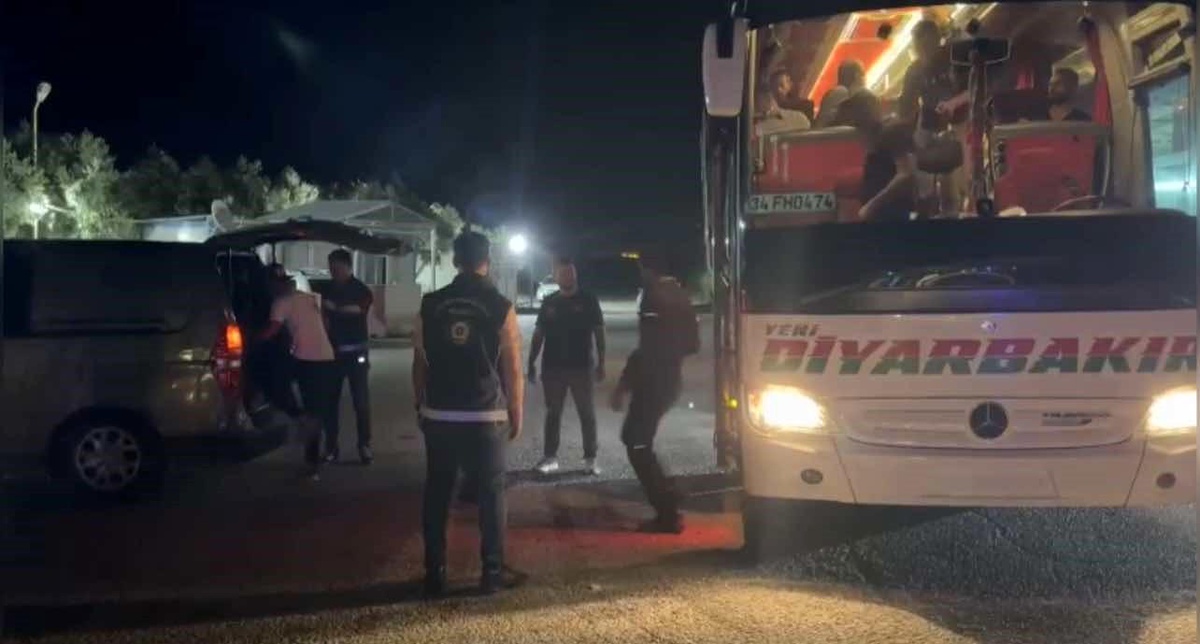 Osmaniye\'de 13 kaçak göçmen yakalandı
